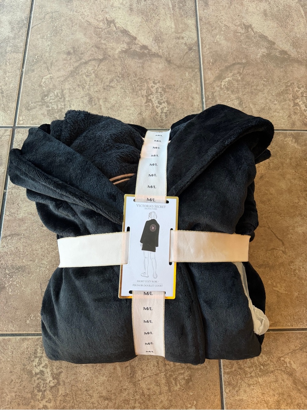 VS black robe